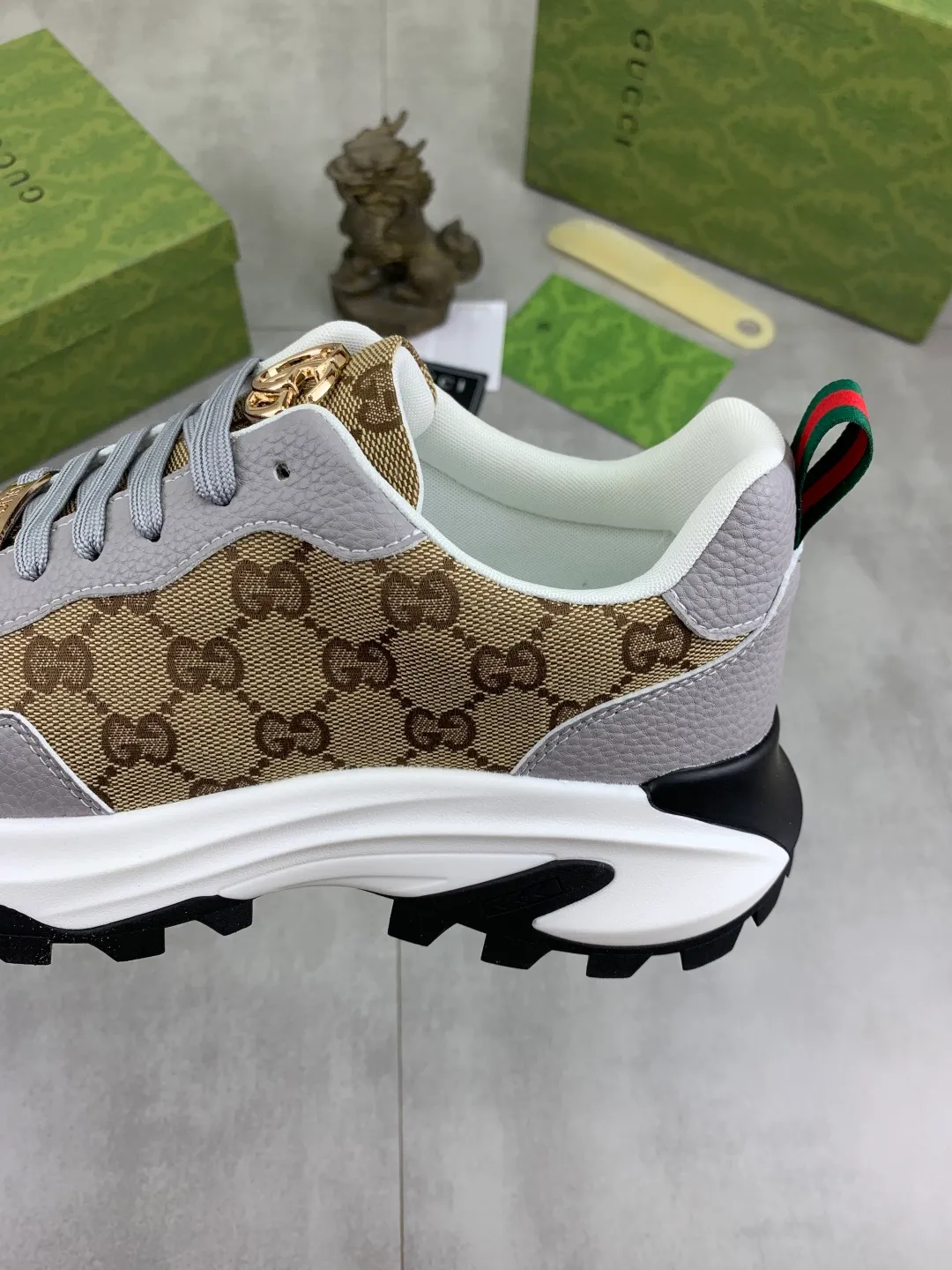 Men's shoes 💰P440💰[New model]🆘 The latest model from Gucci GUCCI official website🎁Classic casual and fashionable men's shoes👟Best model💥The version is simple and elegant, exclusive for trendy men. Unique official website latest brand elements👑Gucci original decoration, fashionable and generous, original soft calfskin fabric➕Comfortable soft first-layer pigskin lining ✅The official website specifies the wear-resistant casual outsole, the classic model is taken in kind🎬Color: 4️⃣colors available😍Number: 38-44
